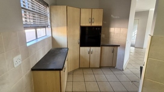 To Let 3 Bedroom Property for Rent in Pentagon Park Free State
